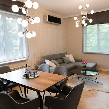 луксозен арт в близост до центъра на града Appartement Sofia